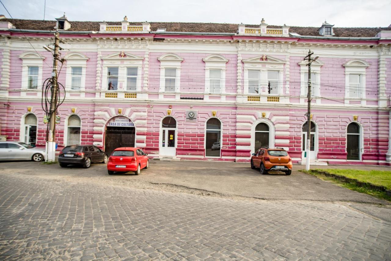 Hotel Marion Dumbraveni  Exterior photo